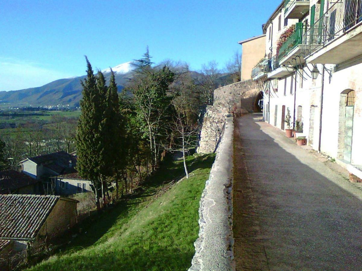Appartamento Nel Castello Presso Gubbio Fossato di Vico Exterior foto